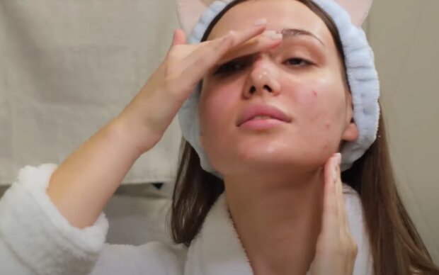 Не надо стоять у зеркала часами: простые советы, которые помогут сохранить красоту без лишних усилий