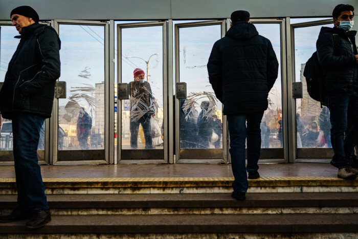 Сколько мужчин призывного возраста находятся «в тени»: инфографика