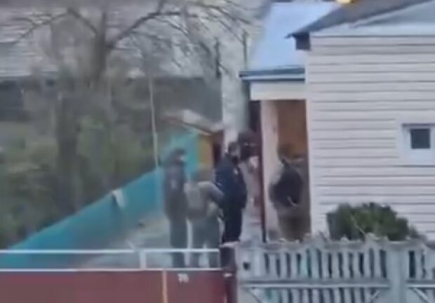 Вооруженные ТЦК вместе с полицией ходят по домам