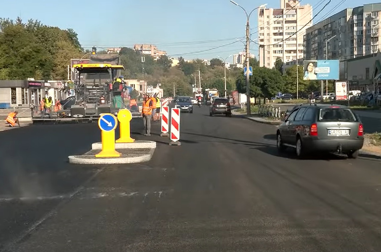 Обмеження руху транспорту у Києві: де буде ускладнено проїзд до середини місяця