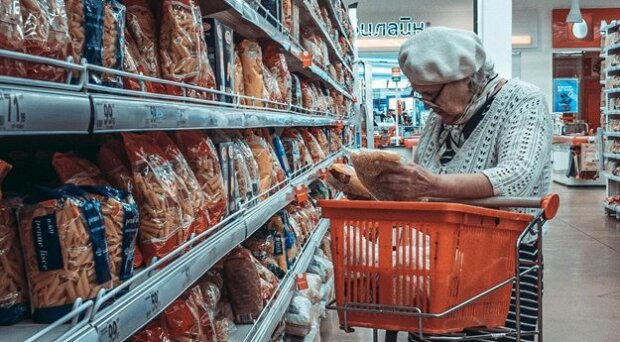 Людей напугали будущей инфляцией и ценами на товары: 